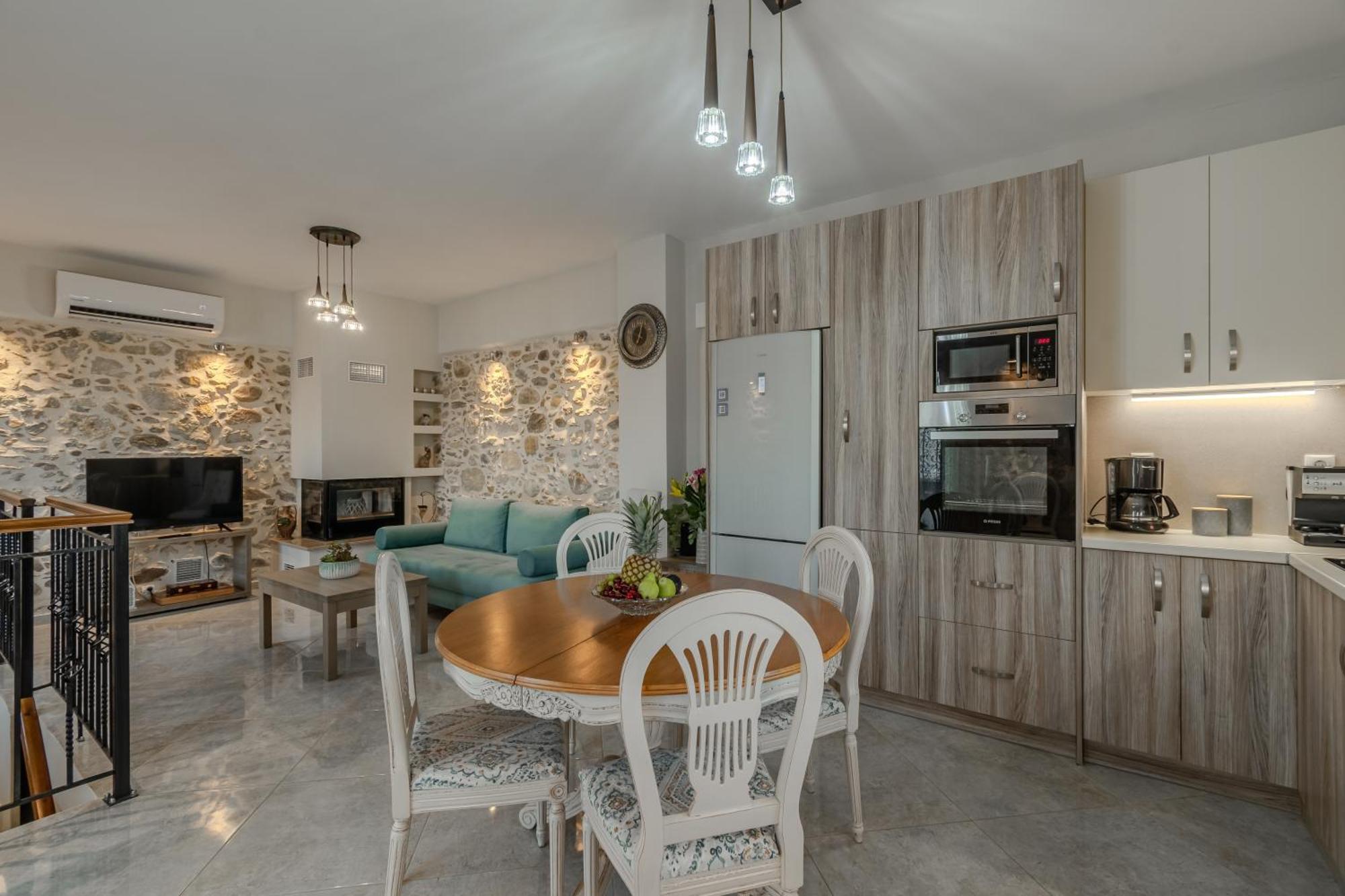 Вілла Casa Kastella, Private Jacuzzi & Bbq Facilities! Angouseliana Екстер'єр фото