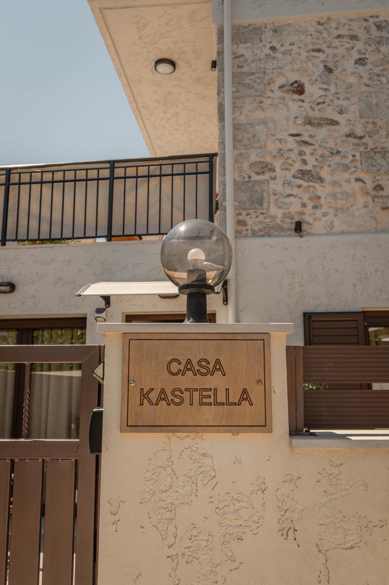 Вілла Casa Kastella, Private Jacuzzi & Bbq Facilities! Angouseliana Екстер'єр фото