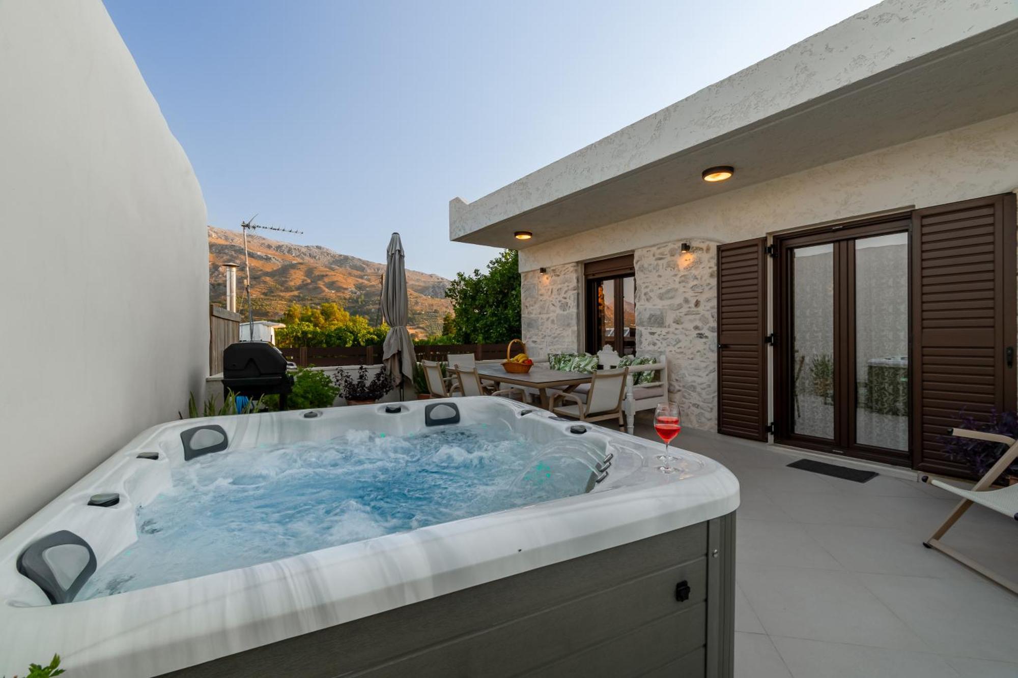 Вілла Casa Kastella, Private Jacuzzi & Bbq Facilities! Angouseliana Екстер'єр фото
