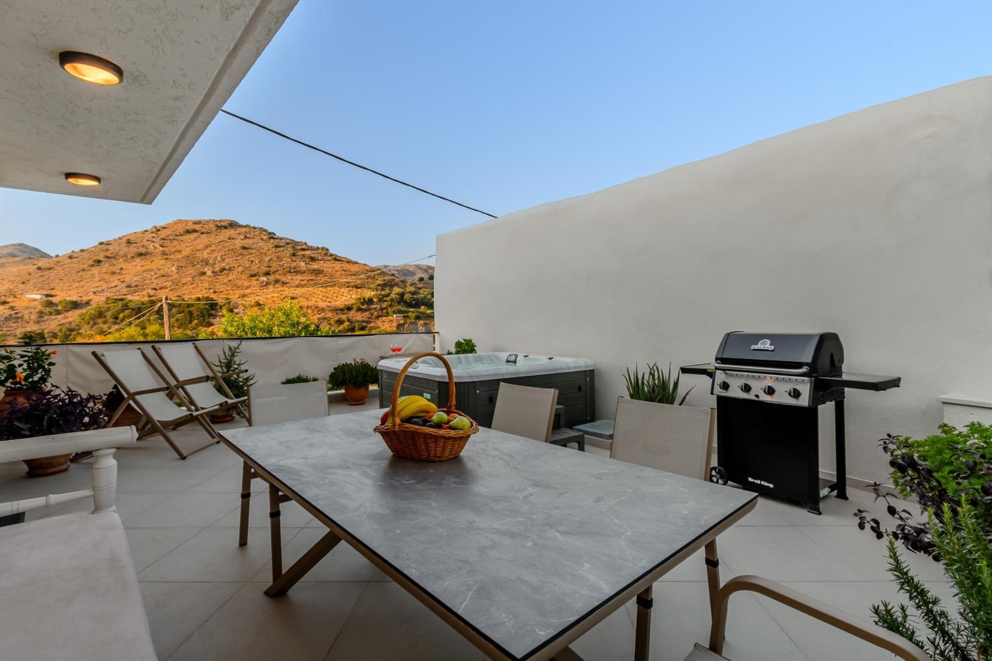 Вілла Casa Kastella, Private Jacuzzi & Bbq Facilities! Angouseliana Екстер'єр фото